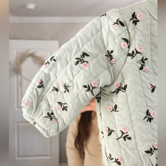 Cat and Jack 3-6 Month Sweatshirt - Picture 2 of 3